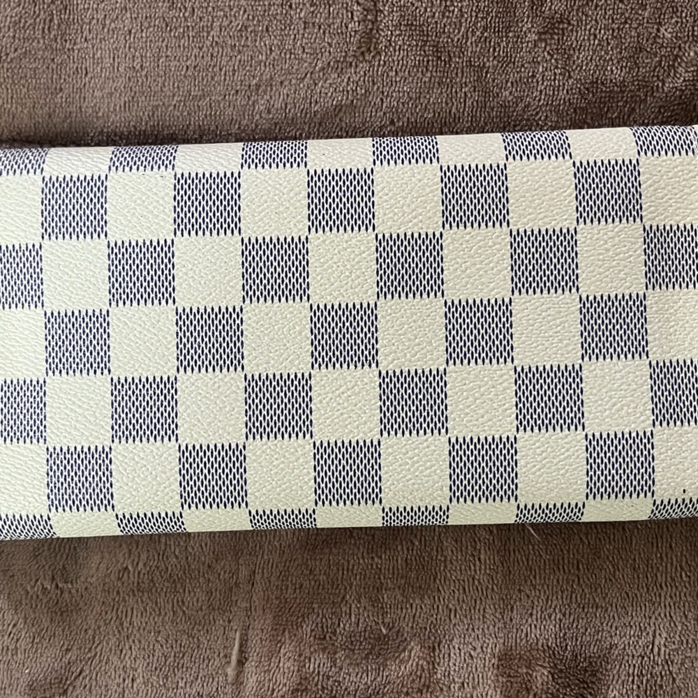 Faux Louis Vuitton wallet